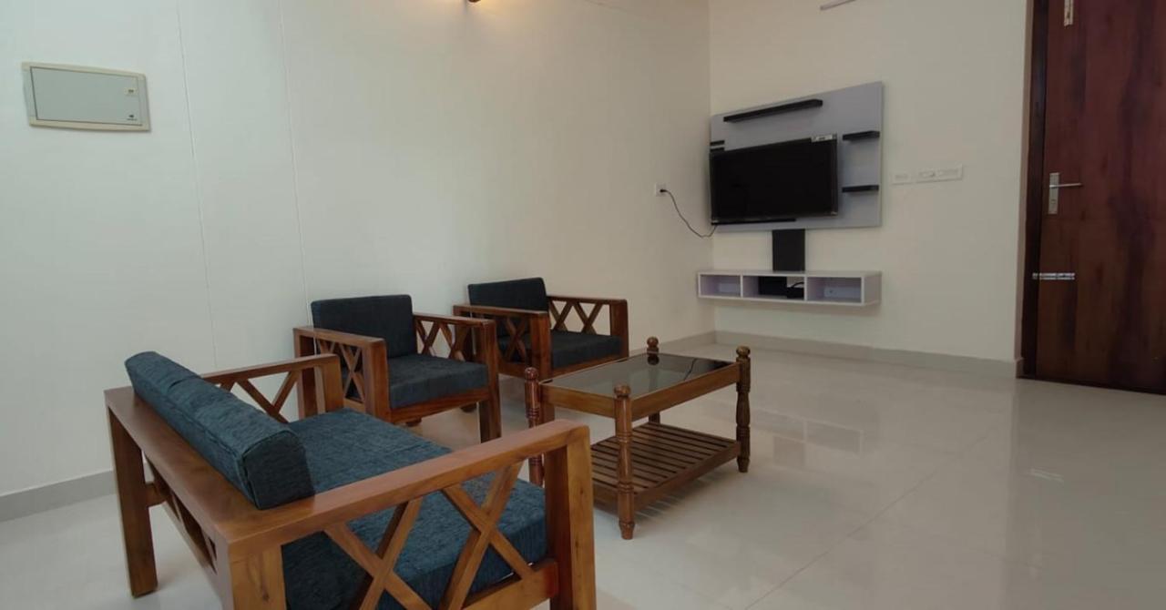 Hobiz Serviced Apartments Chalakuzhy Nr Medical College Trivandrum Thiruvananthapuram Exterior photo